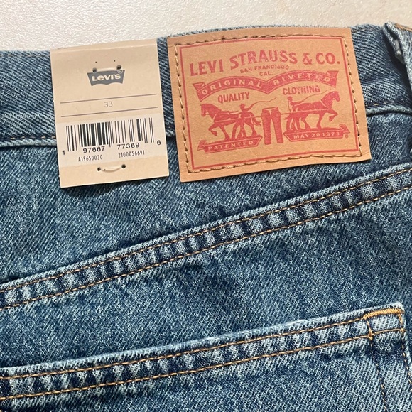 Levi's Women's Blue Denim High Waisted Mom Shorts - Picture 12 of 12